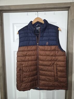 Izod Navy & Brown Two-Tone Packable Puffer Vest